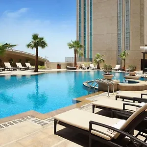 Sofitel Corniche מלון